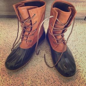 The Original Duck Boots Snow Boots!! MUST GO